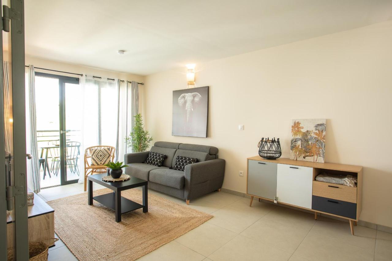 M Safirina Apartment Saint-Paul Luaran gambar